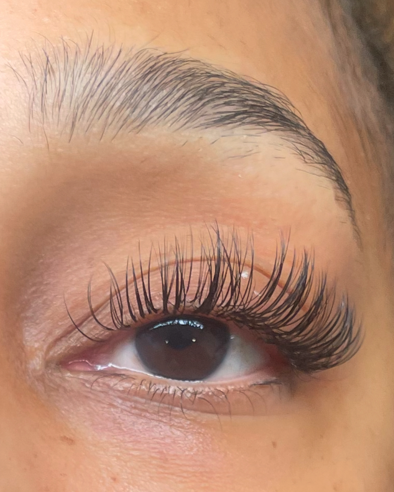 Classic Lash Extensions — Before